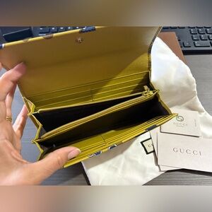 Gucci Interlocking Heartbeat GG Wallet